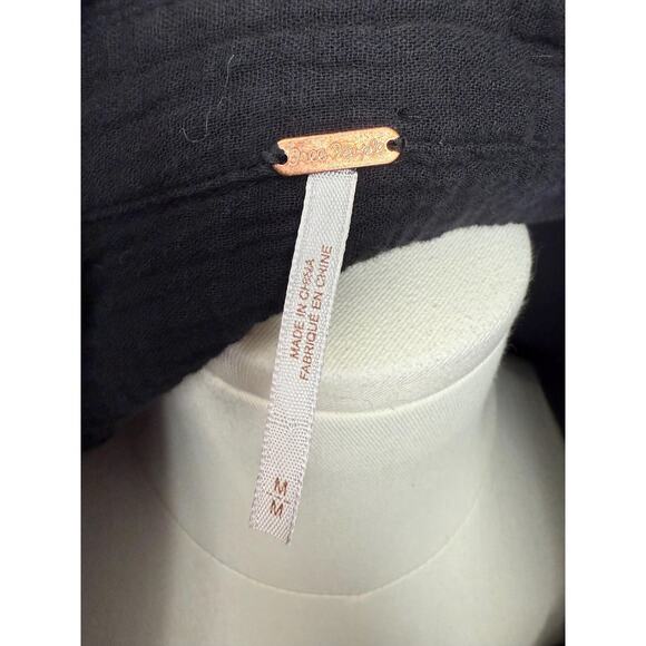 Free people Women's size large long sleeve button front tie at the waist detail - Picture 4 of 4